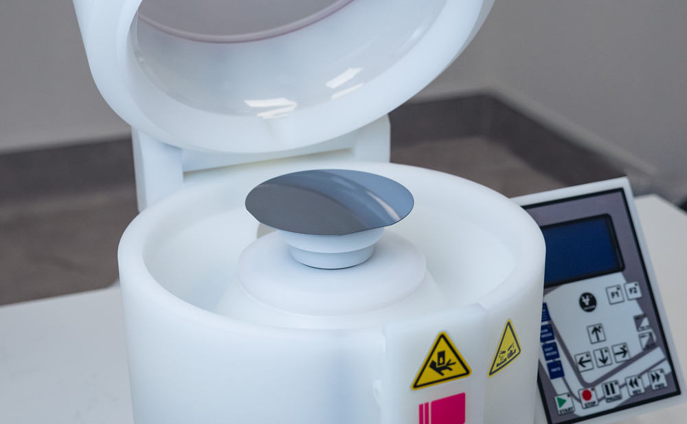 mold fabrication spin coater microfabrication station